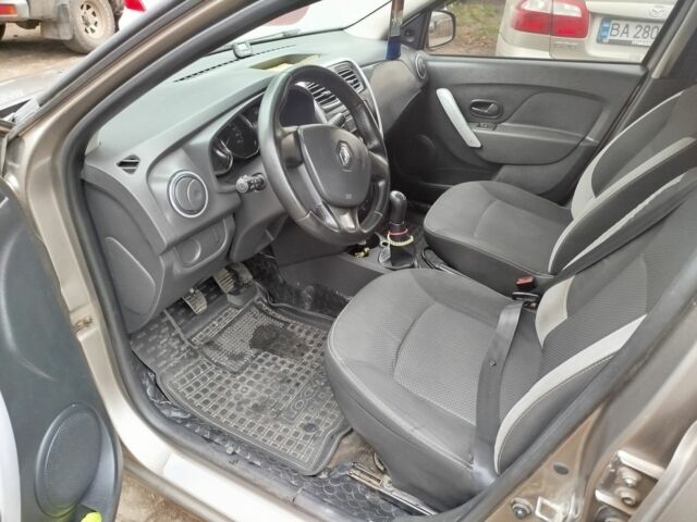 Бежевый Рено Логан, объемом двигателя 1.5 л и пробегом 210 тыс. км за 5250 $, фото 6 на Automoto.ua