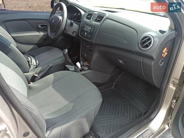 Бежевый Рено Логан, объемом двигателя 1.46 л и пробегом 166 тыс. км за 6500 $, фото 7 на Automoto.ua