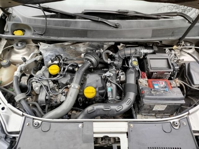 Бежевый Рено Логан, объемом двигателя 1.5 л и пробегом 210 тыс. км за 5250 $, фото 7 на Automoto.ua