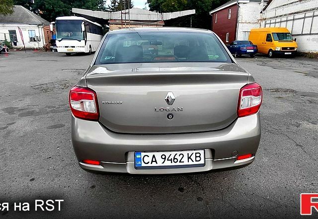 Бежевый Рено Логан, объемом двигателя 1.5 л и пробегом 220 тыс. км за 5900 $, фото 3 на Automoto.ua
