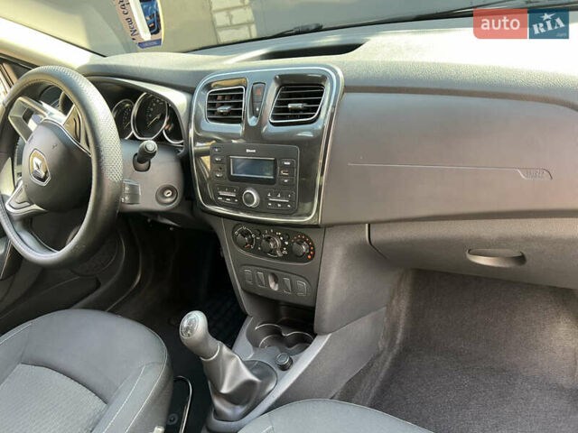 Бежевий Рено Логан, об'ємом двигуна 1 л та пробігом 47 тис. км за 8100 $, фото 26 на Automoto.ua