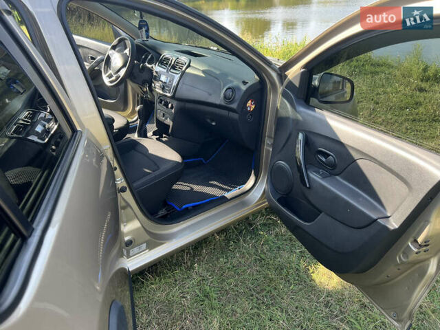 Бежевий Рено Логан, об'ємом двигуна 1 л та пробігом 47 тис. км за 8100 $, фото 10 на Automoto.ua