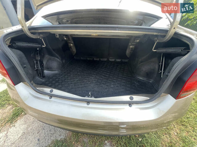 Бежевий Рено Логан, об'ємом двигуна 1 л та пробігом 47 тис. км за 8100 $, фото 24 на Automoto.ua