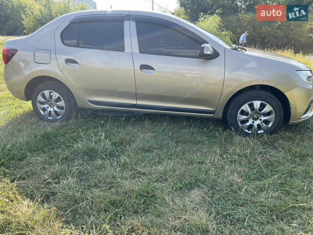 Бежевий Рено Логан, об'ємом двигуна 1 л та пробігом 47 тис. км за 8100 $, фото 3 на Automoto.ua