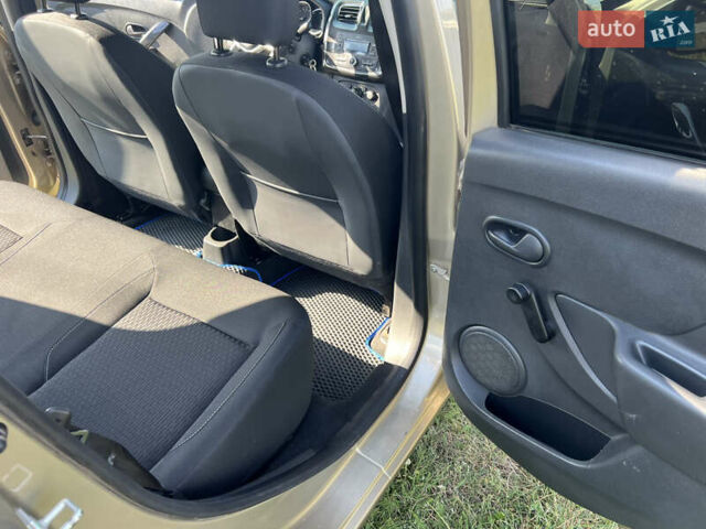 Бежевий Рено Логан, об'ємом двигуна 1 л та пробігом 47 тис. км за 8100 $, фото 11 на Automoto.ua