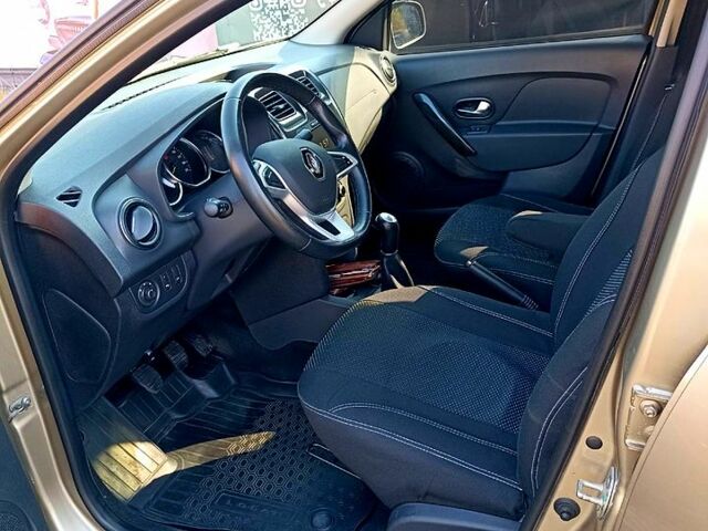 Бежевый Рено Логан, объемом двигателя 1.5 л и пробегом 41 тыс. км за 12100 $, фото 7 на Automoto.ua