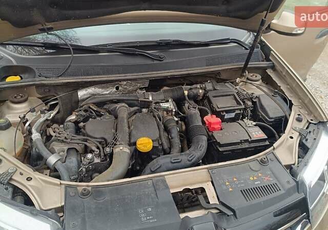 Бежевий Рено Логан, об'ємом двигуна 1.46 л та пробігом 72 тис. км за 12000 $, фото 8 на Automoto.ua