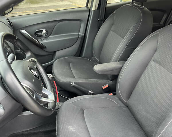 Бежевый Рено Логан, объемом двигателя 1.46 л и пробегом 110 тыс. км за 9250 $, фото 5 на Automoto.ua