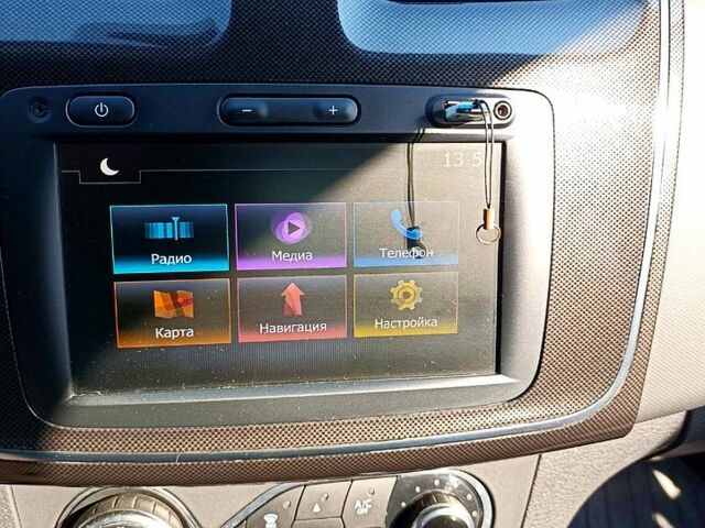 Бежевый Рено Логан, объемом двигателя 1.5 л и пробегом 41 тыс. км за 12100 $, фото 5 на Automoto.ua