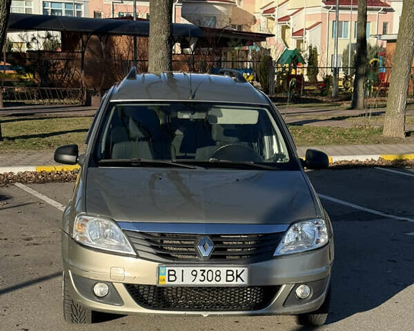 Бежевый Рено Логан, объемом двигателя 1.6 л и пробегом 186 тыс. км за 5200 $, фото 2 на Automoto.ua