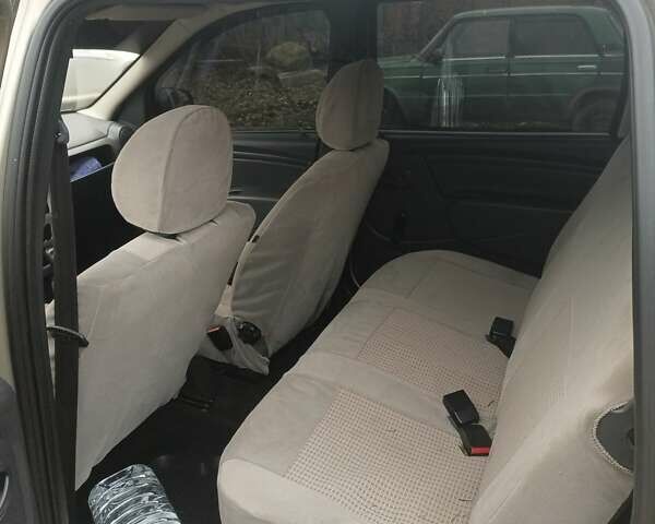 Бежевый Рено Логан, объемом двигателя 1.6 л и пробегом 69 тыс. км за 6000 $, фото 4 на Automoto.ua