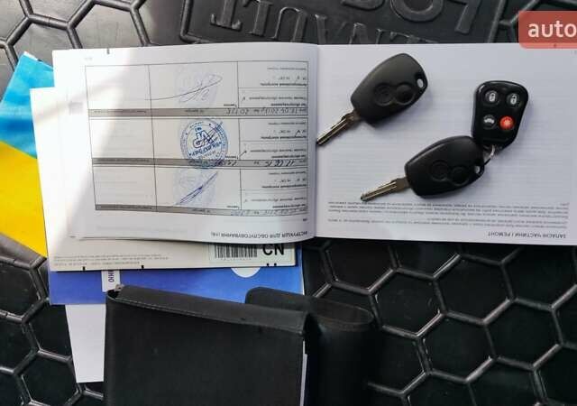 Бежевый Рено Логан, объемом двигателя 1.46 л и пробегом 123 тыс. км за 7999 $, фото 36 на Automoto.ua