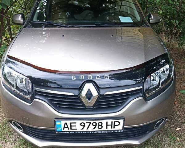 Бежевый Рено Логан, объемом двигателя 1.46 л и пробегом 52 тыс. км за 11900 $, фото 1 на Automoto.ua
