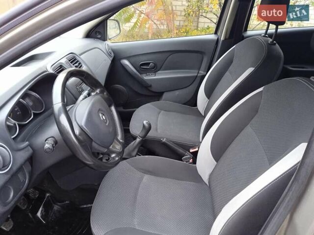 Бежевий Рено Логан, об'ємом двигуна 1.5 л та пробігом 190 тис. км за 6500 $, фото 8 на Automoto.ua