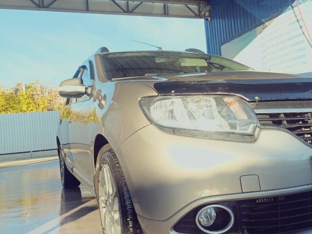 Бежевий Рено Логан, об'ємом двигуна 0 л та пробігом 99 тис. км за 9400 $, фото 4 на Automoto.ua