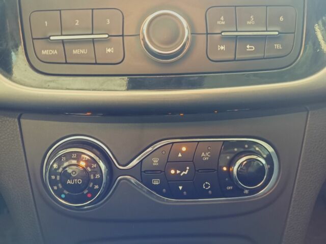 Бежевий Рено Логан, об'ємом двигуна 0 л та пробігом 99 тис. км за 9400 $, фото 5 на Automoto.ua