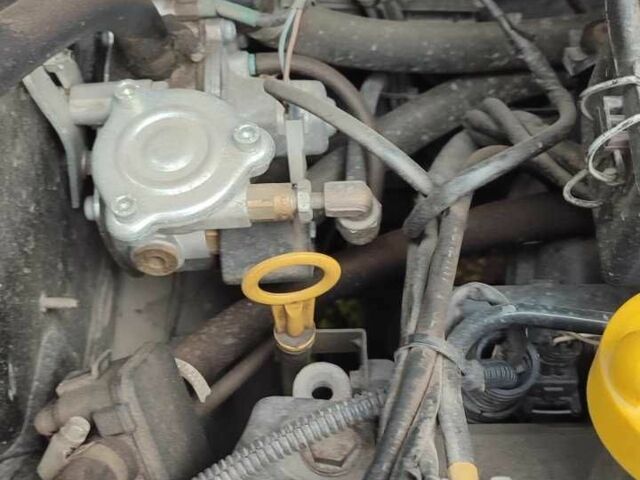 Чорний Рено Логан, об'ємом двигуна 1.4 л та пробігом 155 тис. км за 4200 $, фото 2 на Automoto.ua