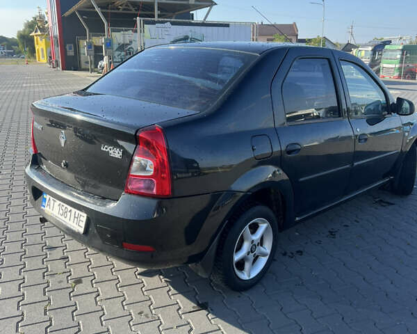 Чорний Рено Логан, об'ємом двигуна 1.39 л та пробігом 215 тис. км за 4000 $, фото 3 на Automoto.ua