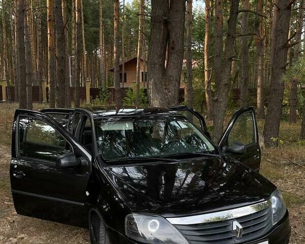 Черный Рено Логан, объемом двигателя 1.6 л и пробегом 74 тыс. км за 4700 $, фото 2 на Automoto.ua