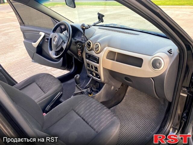 Черный Рено Логан, объемом двигателя 1.6 л и пробегом 235 тыс. км за 3500 $, фото 7 на Automoto.ua