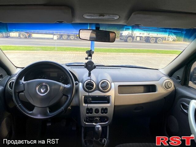 Черный Рено Логан, объемом двигателя 1.6 л и пробегом 235 тыс. км за 3500 $, фото 6 на Automoto.ua