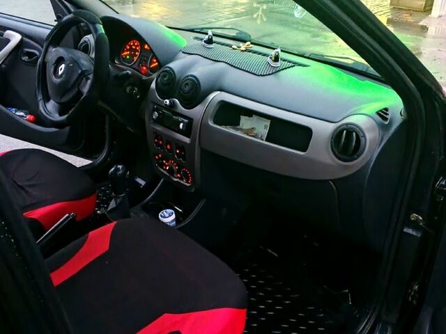 Чорний Рено Логан, об'ємом двигуна 1.4 л та пробігом 220 тис. км за 2900 $, фото 9 на Automoto.ua