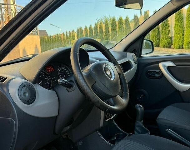 Чорний Рено Логан, об'ємом двигуна 1.39 л та пробігом 95 тис. км за 4550 $, фото 16 на Automoto.ua