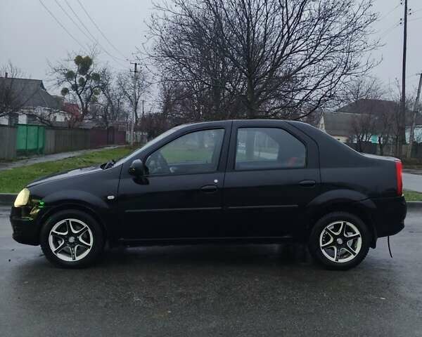 Чорний Рено Логан, об'ємом двигуна 1.39 л та пробігом 210 тис. км за 2900 $, фото 2 на Automoto.ua