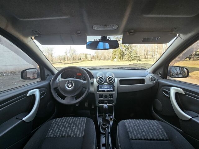 Чорний Рено Логан, об'ємом двигуна 1.6 л та пробігом 70 тис. км за 7300 $, фото 15 на Automoto.ua