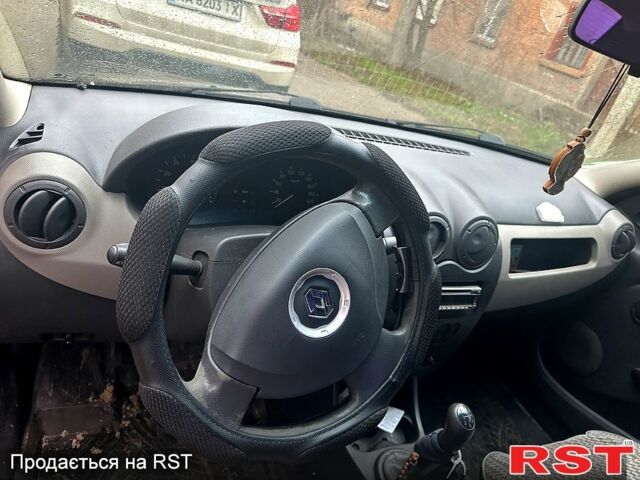 Чорний Рено Логан, об'ємом двигуна 1.4 л та пробігом 220 тис. км за 2100 $, фото 4 на Automoto.ua