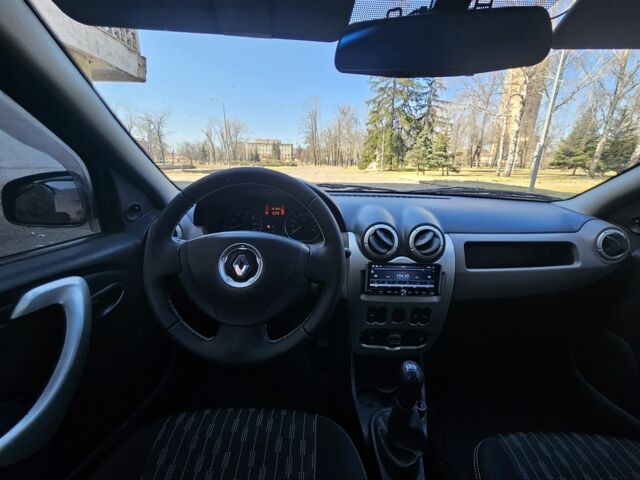 Чорний Рено Логан, об'ємом двигуна 1.6 л та пробігом 70 тис. км за 7300 $, фото 16 на Automoto.ua