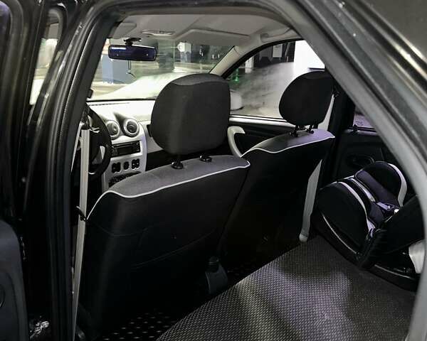 Черный Рено Логан, объемом двигателя 1.39 л и пробегом 149 тыс. км за 5200 $, фото 7 на Automoto.ua