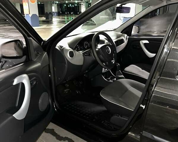 Черный Рено Логан, объемом двигателя 1.39 л и пробегом 149 тыс. км за 5200 $, фото 9 на Automoto.ua