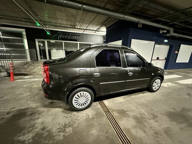 Черный Рено Логан, объемом двигателя 1.4 л и пробегом 149 тыс. км за 5200 $, фото 1 на Automoto.ua