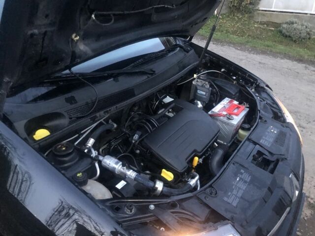 Черный Рено Логан, объемом двигателя 1.1 л и пробегом 145 тыс. км за 4500 $, фото 9 на Automoto.ua