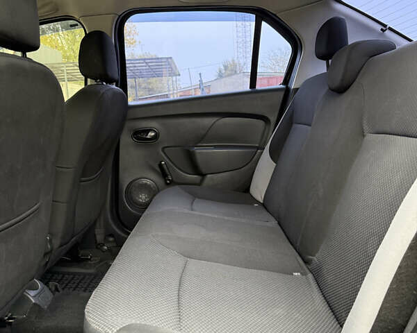 Черный Рено Логан, объемом двигателя 1.15 л и пробегом 288 тыс. км за 6000 $, фото 10 на Automoto.ua