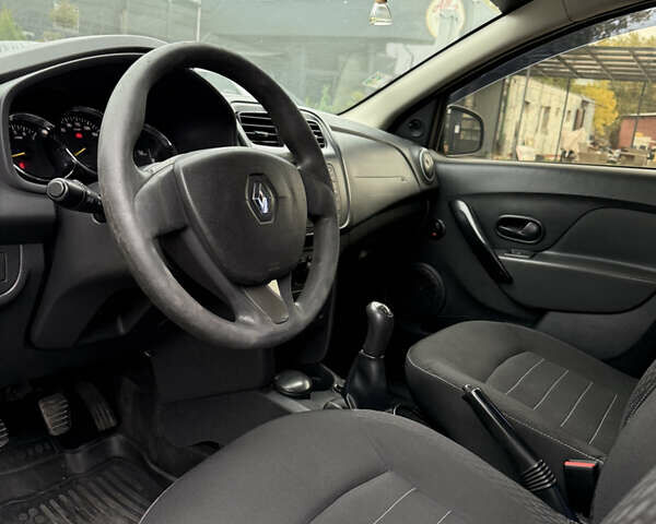 Черный Рено Логан, объемом двигателя 1.15 л и пробегом 288 тыс. км за 6000 $, фото 8 на Automoto.ua