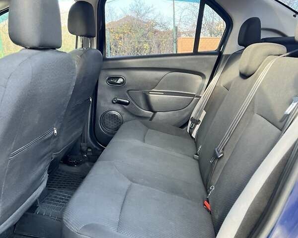 Чорний Рено Логан, об'ємом двигуна 1.46 л та пробігом 245 тис. км за 5500 $, фото 9 на Automoto.ua