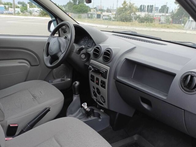 Чорний Рено Логан, об'ємом двигуна 1.6 л та пробігом 186 тис. км за 5300 $, фото 11 на Automoto.ua