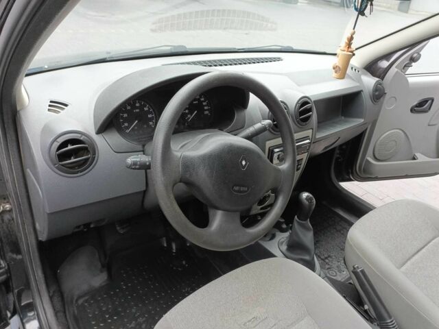 Чорний Рено Логан, об'ємом двигуна 1.6 л та пробігом 186 тис. км за 5300 $, фото 9 на Automoto.ua