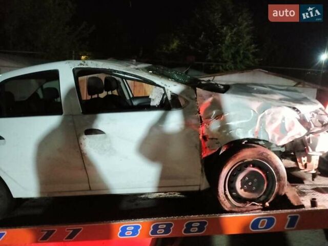 Коричневий Рено Логан, об'ємом двигуна 1.1 л та пробігом 320 тис. км за 1200 $, фото 1 на Automoto.ua