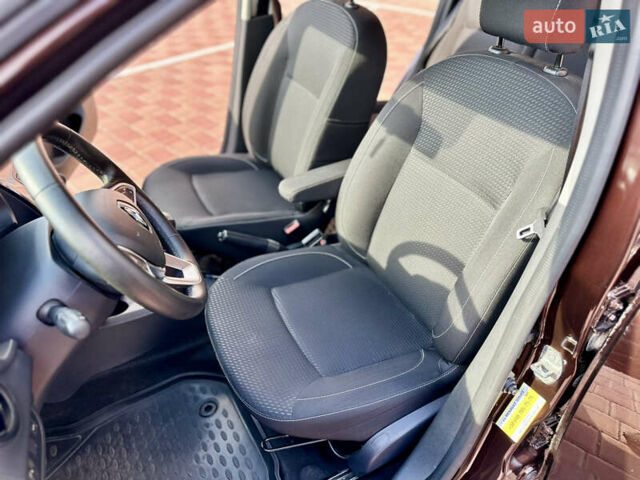 Коричневый Рено Логан, объемом двигателя 1.46 л и пробегом 40 тыс. км за 9555 $, фото 23 на Automoto.ua