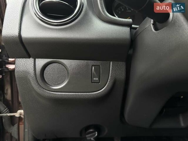 Коричневий Рено Логан, об'ємом двигуна 1.46 л та пробігом 155 тис. км за 8200 $, фото 63 на Automoto.ua