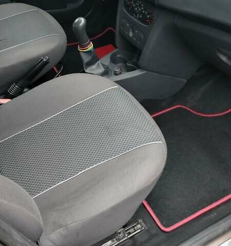 Коричневый Рено Логан, объемом двигателя 1.5 л и пробегом 150 тыс. км за 7900 $, фото 8 на Automoto.ua