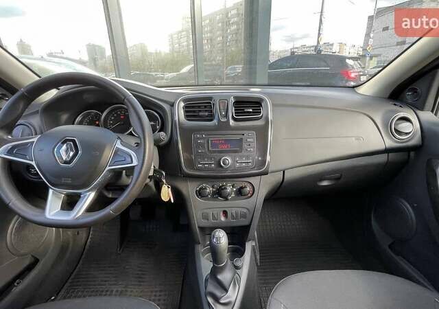Рено Логан 2017 у Києві на Automoto.ua Коричневий Рено Логан, об'ємом двигуна 1.15 л та пробігом 91 тис. км за 7490 $, фото 21 на Automoto.ua