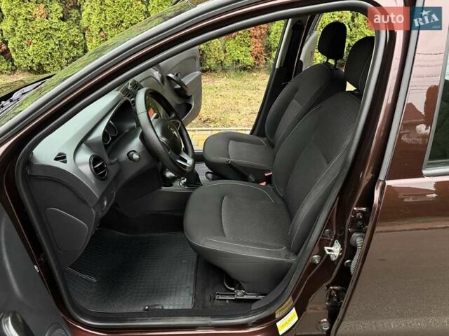 Коричневий Рено Логан, об'ємом двигуна 1.46 л та пробігом 155 тис. км за 8200 $, фото 40 на Automoto.ua