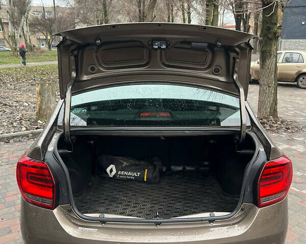 Коричневый Рено Логан, объемом двигателя 1.46 л и пробегом 140 тыс. км за 6999 $, фото 5 на Automoto.ua