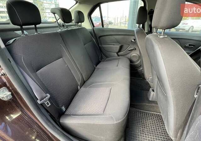 Рено Логан 2017 у Києві на Automoto.ua Коричневий Рено Логан, об'ємом двигуна 1.15 л та пробігом 91 тис. км за 7490 $, фото 10 на Automoto.ua