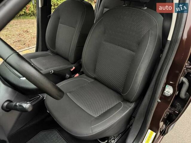 Коричневий Рено Логан, об'ємом двигуна 1.46 л та пробігом 155 тис. км за 8200 $, фото 43 на Automoto.ua