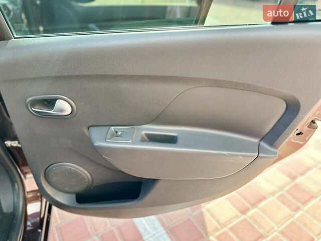 Коричневый Рено Логан, объемом двигателя 1.46 л и пробегом 40 тыс. км за 9555 $, фото 34 на Automoto.ua